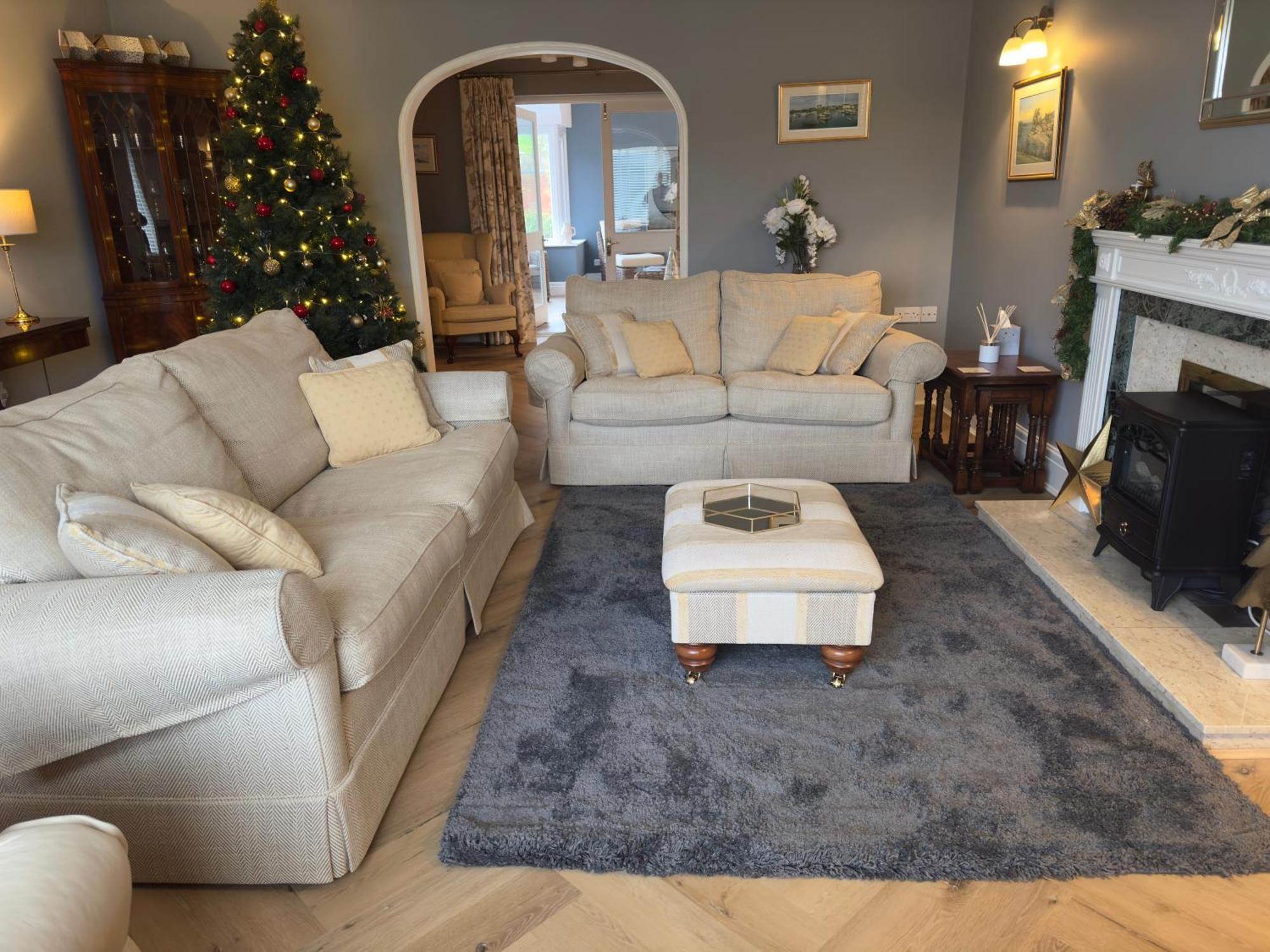 Vast, Elegant Home With Indoor Pool & Sauna Near Popular Golf Course Кінгтон Екстер'єр фото